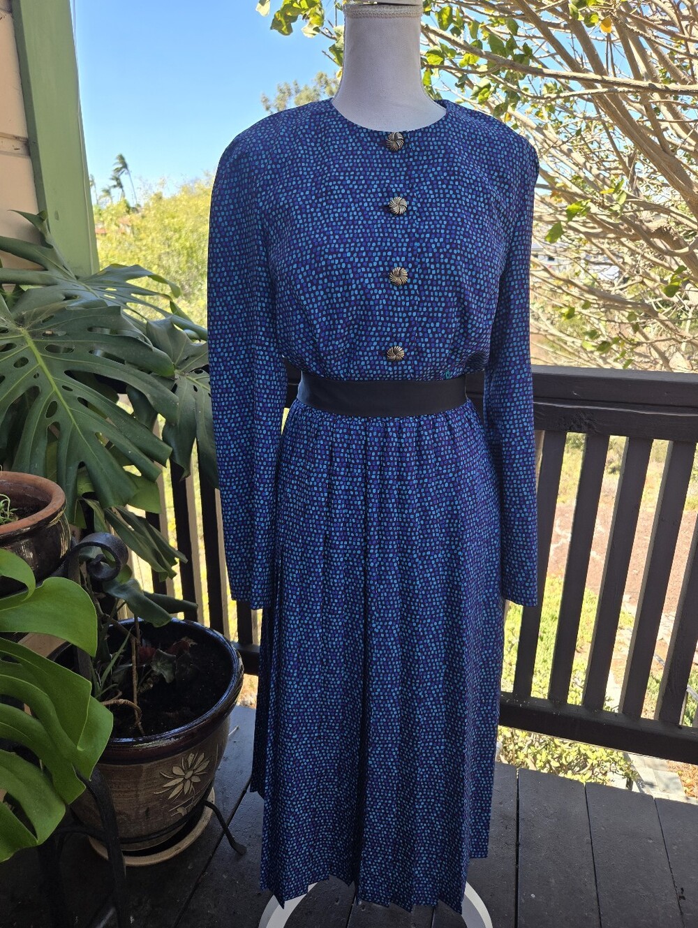 Vintage Leslie Fay Navy Blue Long Sleeve Two Piece Skirt Set Decorative Buttons